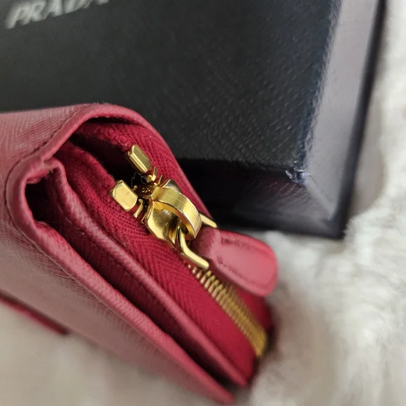 Prada Peonia Pink Zip Around Wallet w/Registration card & Original Box - EUC - Picture 14 of 16